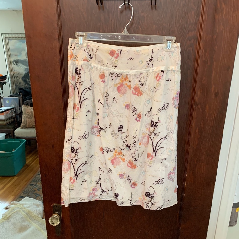 Calvin Klein Flower Patterned Skirt Size 6